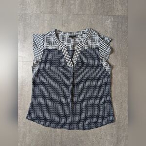 Talbots Geometric Design Woman's Short Sleeve Blouse Size Small